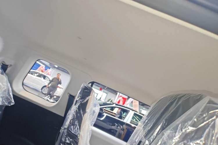 Used CHANGAN NEVO Lumin 2026 Model Treasure Edition 205km Passionate Beige Ningde Headliner
