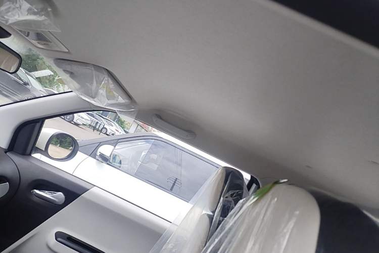 Used CHANGAN NEVO Lumin 2026 Model Treasure Edition 205km Passionate Beige Ningde Headliner