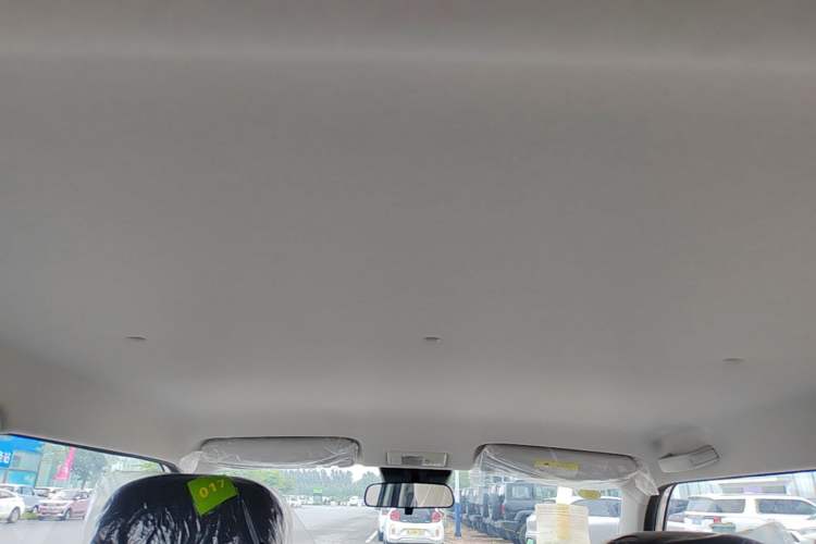 Used CHANGAN NEVO Lumin 2026 Model Treasure Edition 205km Passionate Beige Ningde Headliner