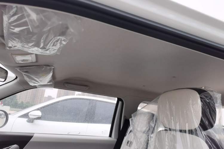 Used CHANGAN NEVO Lumin 2026 Model Treasure Edition 205km Passionate Beige Ningde Headliner