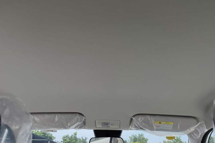 Used CHANGAN NEVO Lumin 2026 Model Treasure Edition 205km Passionate Beige Ningde Headliner