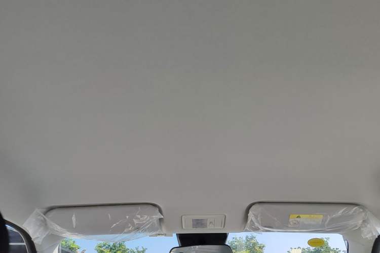 Used CHANGAN NEVO Lumin 2026 Model Treasure Edition 205km Passionate Beige Ningde Headliner