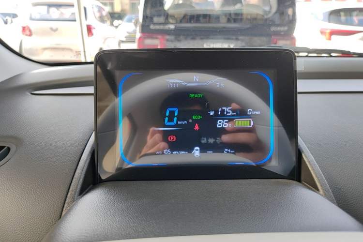 Used CHANGAN NEVO Lumin 2026 Model Treasure Edition 205km Passionate Beige Ningde Instrument Cluster