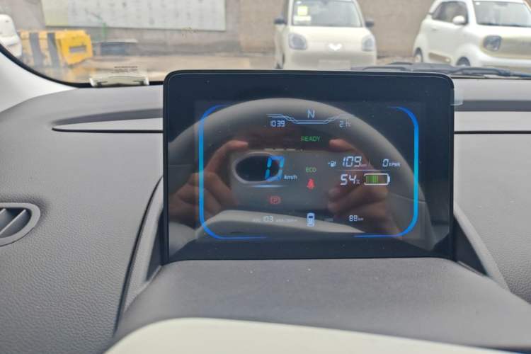 Used CHANGAN NEVO Lumin 2026 Model Treasure Edition 205km Beloved Beige Guoxuan Instrument Cluster