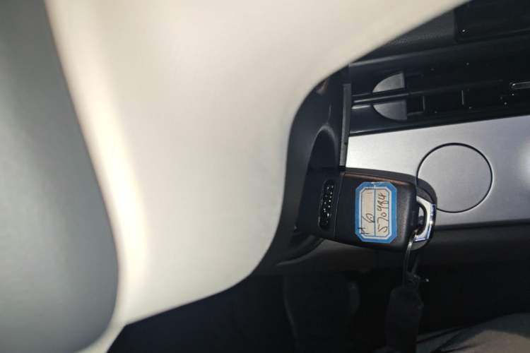 Used CHANGAN NEVO Lumin 2026 Model Treasure Edition 205km Passionate Beige Ningde Interior 1