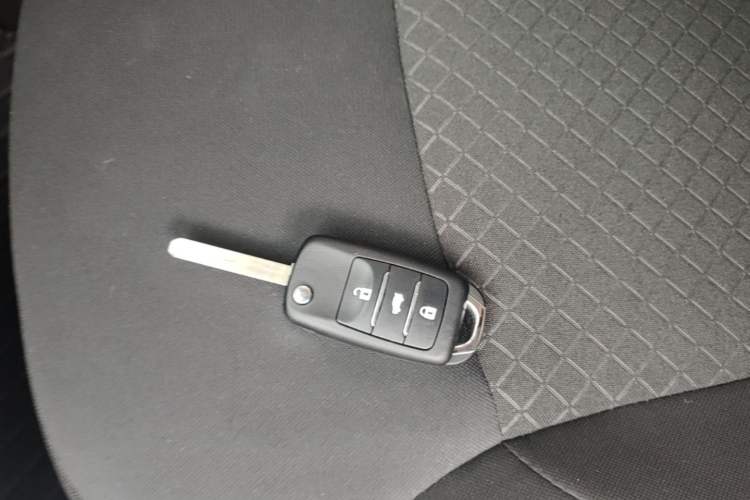 Used CHANGAN NEVO Lumin 2026 Model Treasure Edition 205km Passionate Beige Ningde Interior 1