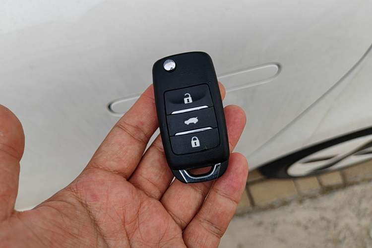 Used CHANGAN NEVO Lumin 2026 Model Treasure Edition 205km Passionate Beige Ningde Interior 1
