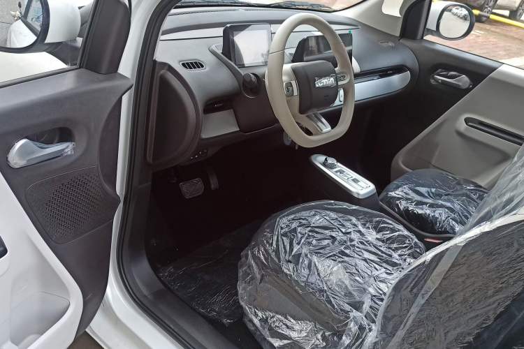 Used CHANGAN NEVO Lumin 2026 Model Treasure Edition 205km Passionate Beige Ningde Interior 2