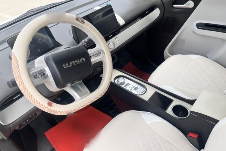 Used CHANGAN NEVO Lumin 2026 Model Treasure Edition 205km Beloved Beige Guoxuan Interior 3