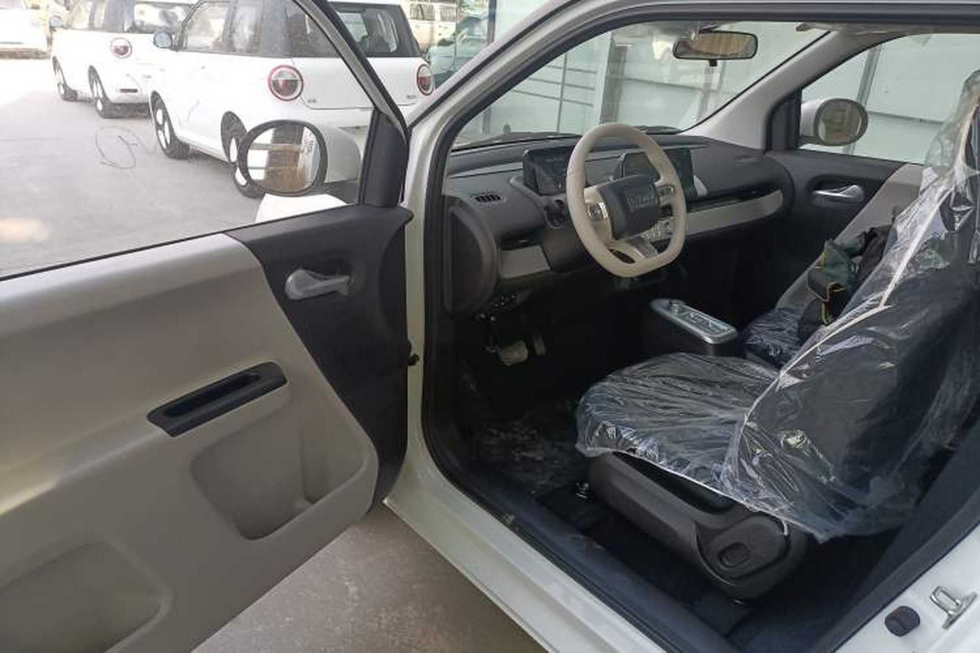 Used CHANGAN NEVO Lumin 2026 Model Treasure Edition 205km Beloved Beige Guoxuan Interior 3