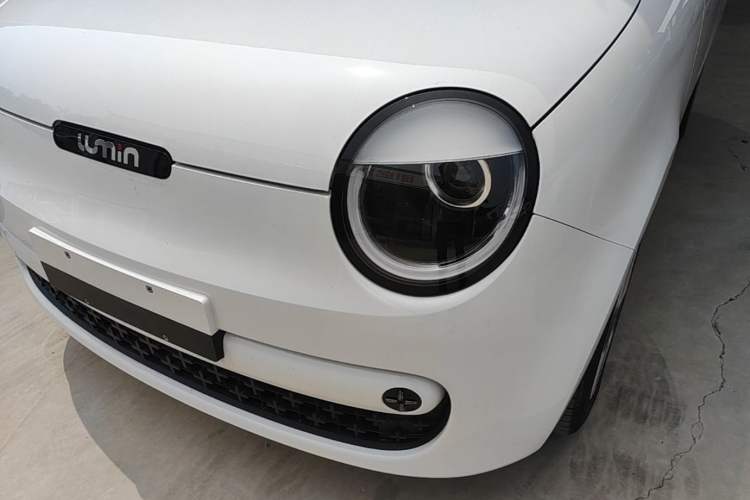 Used CHANGAN NEVO Lumin 2026 Model Treasure Edition 205km Passionate Beige Ningde Left Front Headlight