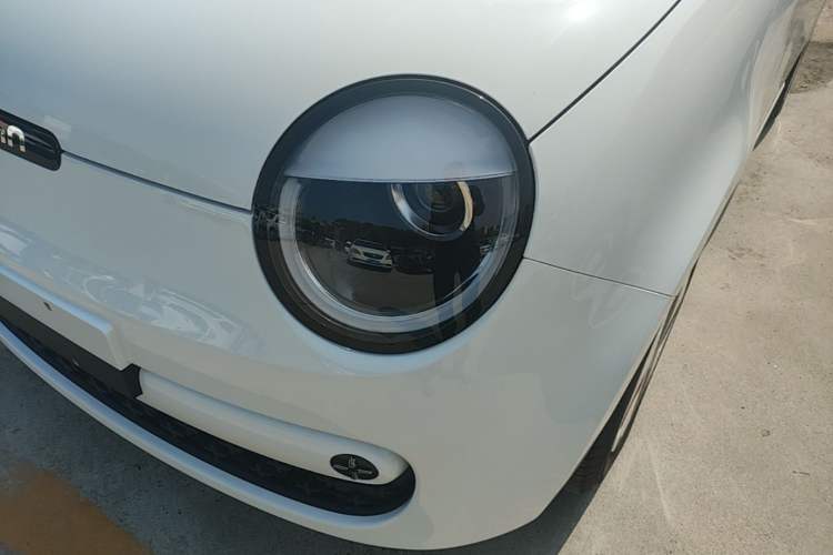 Used CHANGAN NEVO Lumin 2026 Model Treasure Edition 205km Passionate Beige Ningde Left Front Headlight