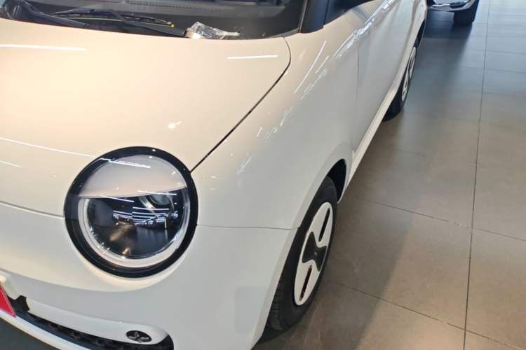 Used CHANGAN NEVO Lumin 2026 Model Treasure Edition 205km Passionate Beige Ningde Left Front Headlight