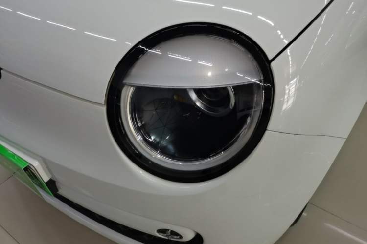 Used CHANGAN NEVO Lumin 2026 Model Treasure Edition 205km Passionate Beige Ningde Left Front Headlight