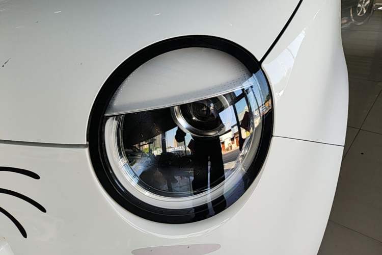 Used CHANGAN NEVO Lumin 2026 Model Treasure Edition 205km Passionate Beige Ningde Left Front Headlight