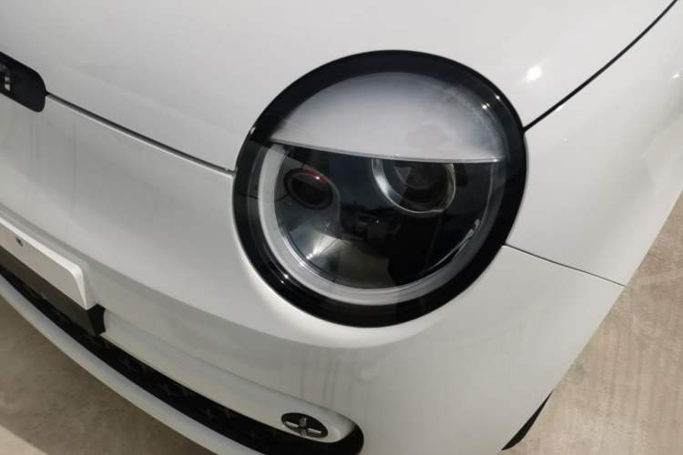 Used CHANGAN NEVO Lumin 2026 Model Treasure Edition 205km Passionate Beige Ningde Left Front Headlight
