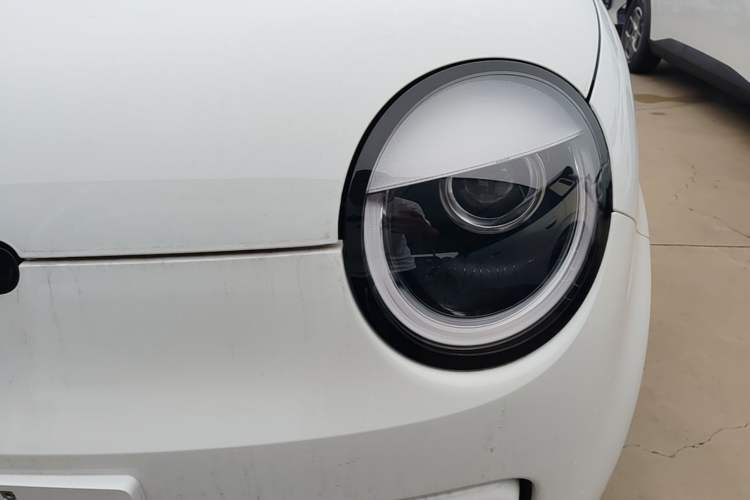 Used CHANGAN NEVO Lumin 2026 Model Treasure Edition 205km Passionate Beige Ningde Left Front Headlight