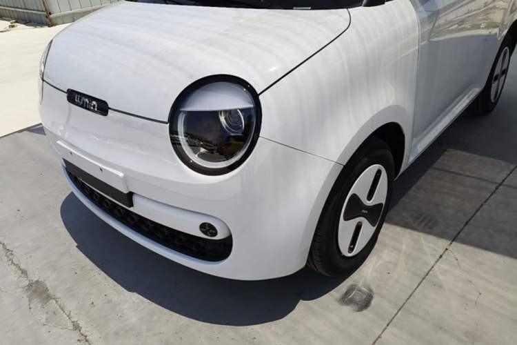 Used CHANGAN NEVO Lumin 2026 Model Treasure Edition 205km Passionate Beige Ningde Left Front Headlight