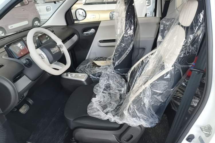 Used CHANGAN NEVO Lumin 2026 Model Treasure Edition 205km Passionate Beige Ningde Left Front Seat