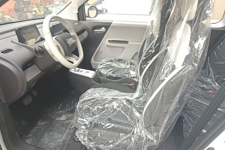 Used CHANGAN NEVO Lumin 2026 Model Treasure Edition 205km Beloved Beige Guoxuan Left Front Seat