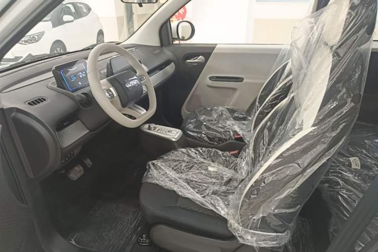 Used CHANGAN NEVO Lumin 2026 Model Treasure Edition 205km Beloved Beige Guoxuan Left Front Seat