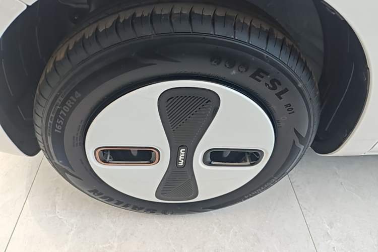 Used CHANGAN NEVO Lumin 2026 Model Treasure Edition 205km Passionate Beige Ningde Left Front Wheel Hub