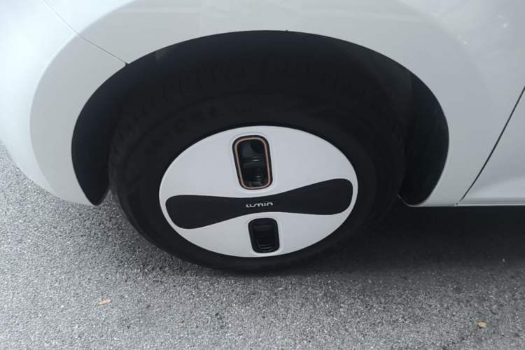 Used CHANGAN NEVO Lumin 2026 Model Treasure Edition 205km Passionate Beige Ningde Left Front Wheel Hub