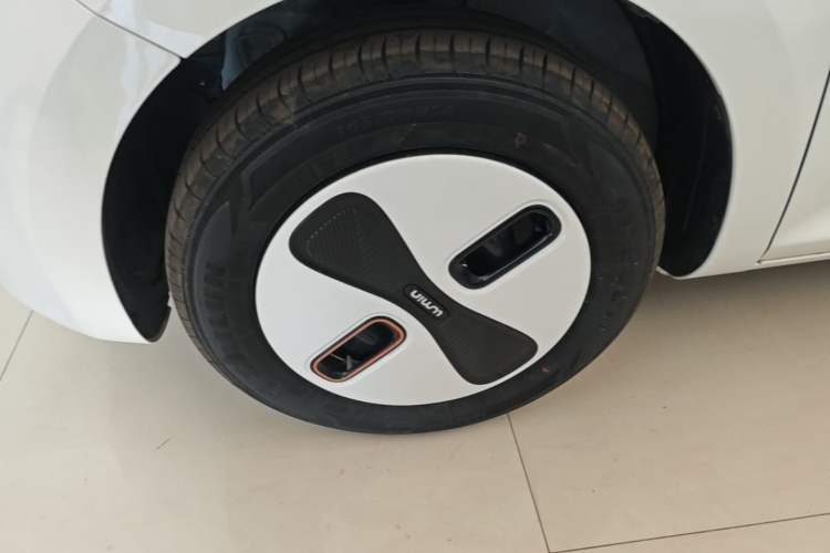 Used CHANGAN NEVO Lumin 2026 Model Treasure Edition 205km Passionate Beige Ningde Left Front Wheel Hub