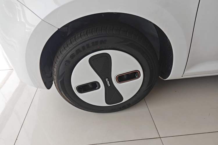 Used CHANGAN NEVO Lumin 2026 Model Treasure Edition 205km Passionate Beige Ningde Left Front Wheel Hub
