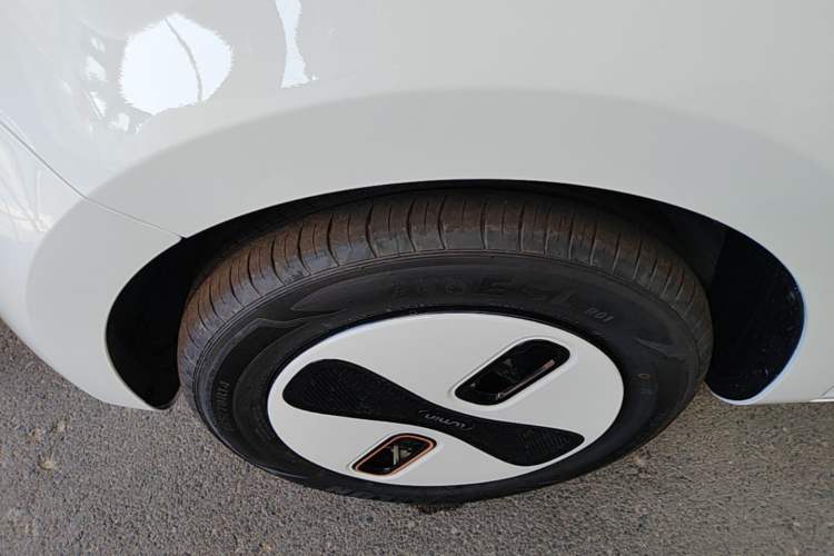 Used CHANGAN NEVO Lumin 2026 Model Treasure Edition 205km Passionate Beige Ningde Left Front Wheel Hub