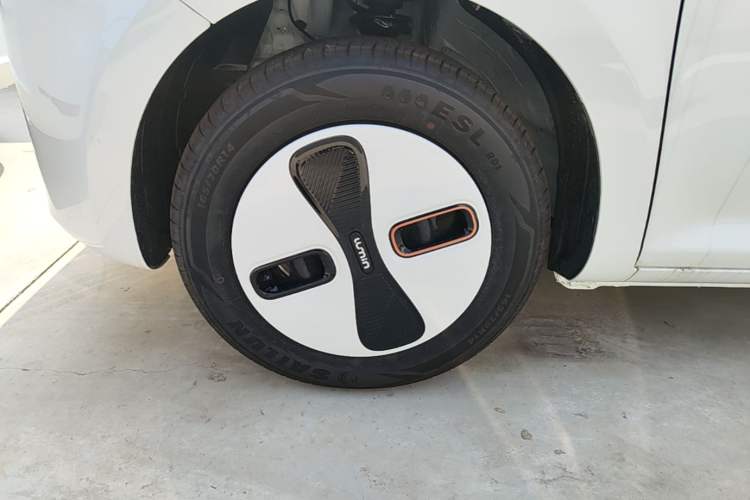 Used CHANGAN NEVO Lumin 2026 Model Treasure Edition 205km Passionate Beige Ningde Left Front Wheel Hub