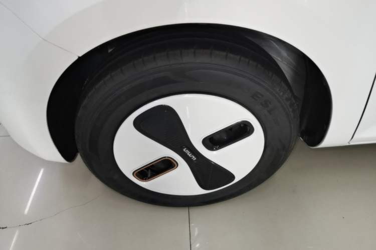 Used CHANGAN NEVO Lumin 2026 Model Treasure Edition 205km Passionate Beige Ningde Left Front Wheel Hub