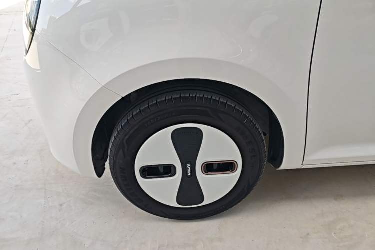 Used CHANGAN NEVO Lumin 2026 Model Treasure Edition 205km Passionate Beige Ningde Left Front Wheel Hub