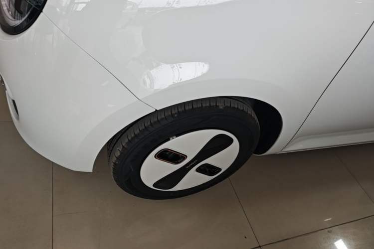 Used CHANGAN NEVO Lumin 2026 Model Treasure Edition 205km Passionate Beige Ningde Left Front Wheel Hub