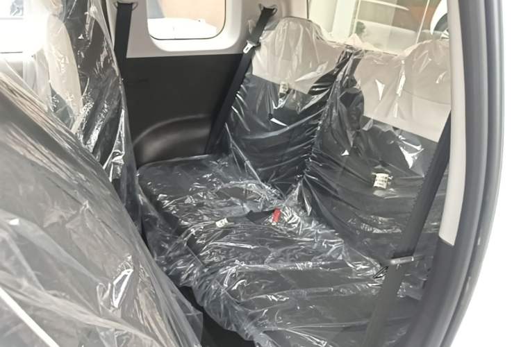 Used CHANGAN NEVO Lumin 2026 Model Treasure Edition 205km Beloved Beige Guoxuan Left Rear Seat