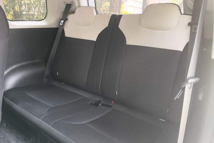 Used CHANGAN NEVO Lumin 2026 Model Treasure Edition 205km Passionate Beige Ningde Left Rear Seat