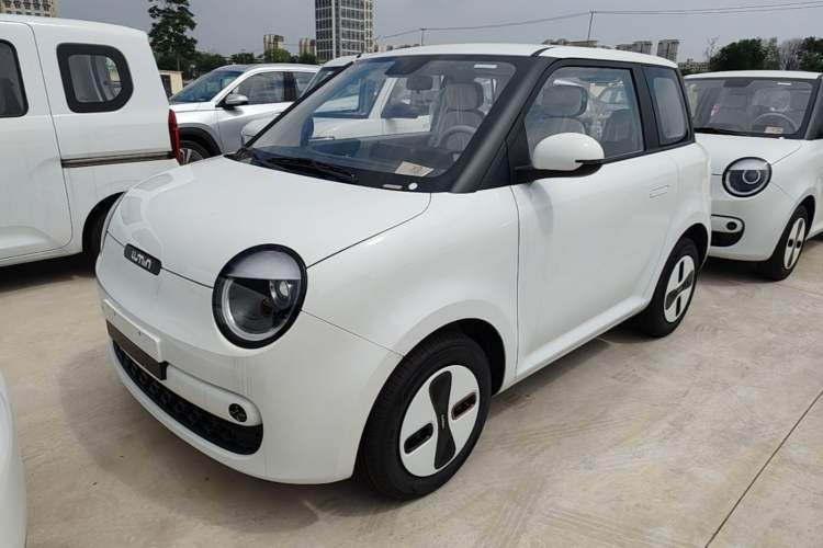 Used CHANGAN NEVO Lumin 2026 Model Treasure Edition 205km Passionate Beige Ningde Guazi used car, China used car export, Used car for sale, Used cars, Cheapest cars for sale