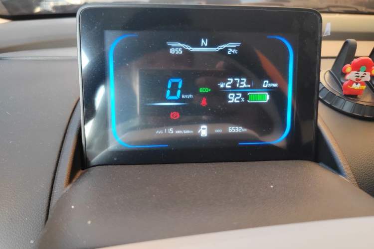 Used CHANGAN NEVO Lumin 2026 Model Treasure Edition 301km Cherished Beige Ningde Odometer Close Up
