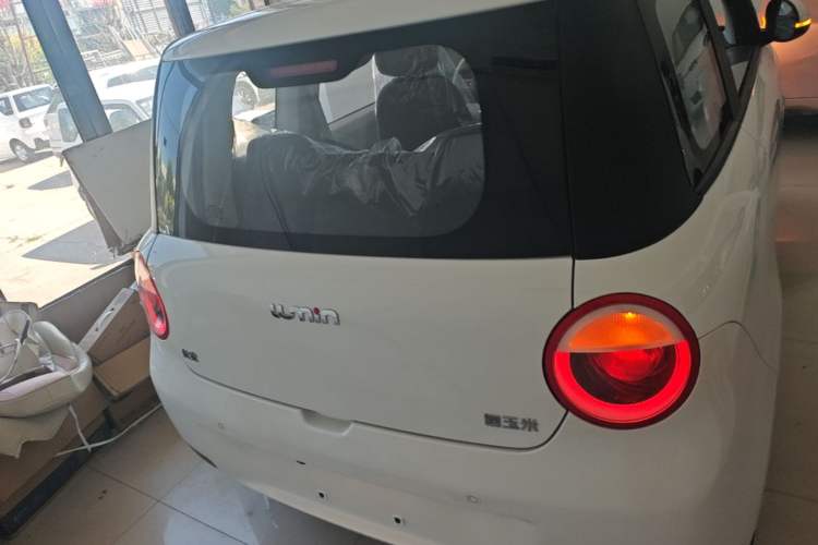 Used CHANGAN NEVO Lumin 2026 Model Treasure Edition 205km Beloved Beige Guoxuan Rear