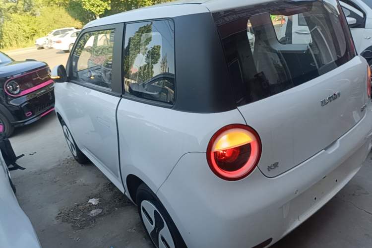 Used CHANGAN NEVO Lumin 2026 Model Treasure Edition 205km Passionate Beige Ningde Rear Left 45 Deg