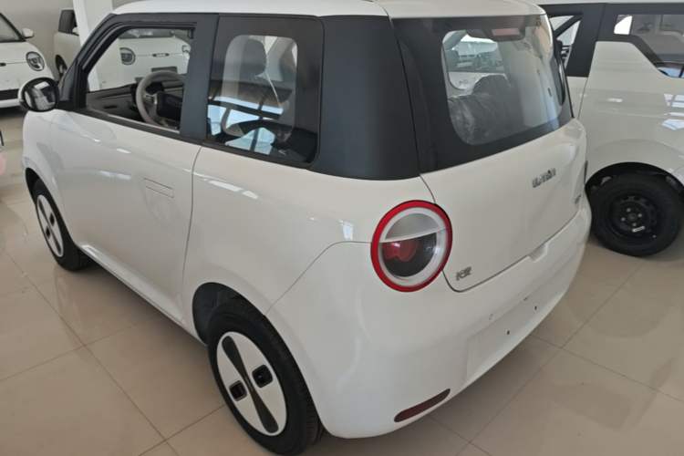 Used CHANGAN NEVO Lumin 2026 Model Treasure Edition 205km Passionate Beige Ningde Rear Left 45 Deg