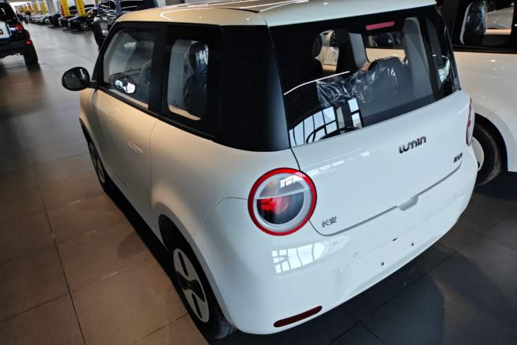 Used CHANGAN NEVO Lumin 2026 Model Treasure Edition 205km Passionate Beige Ningde Rear Left 45 Deg