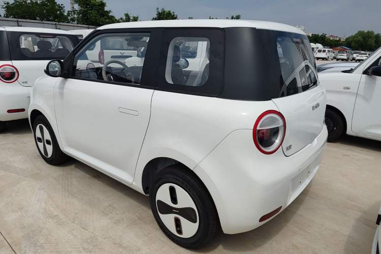 Used CHANGAN NEVO Lumin 2026 Model Treasure Edition 205km Passionate Beige Ningde Rear Left 45 Deg