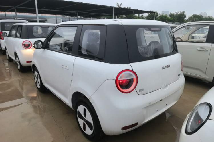 Used CHANGAN NEVO Lumin 2026 Model Treasure Edition 205km Passionate Beige Ningde Rear Left 45 Deg