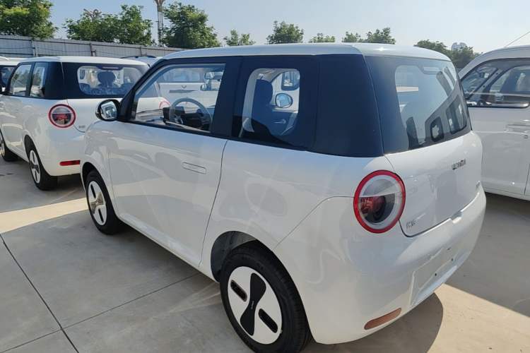 Used CHANGAN NEVO Lumin 2026 Model Treasure Edition 205km Passionate Beige Ningde Rear Left 45 Deg