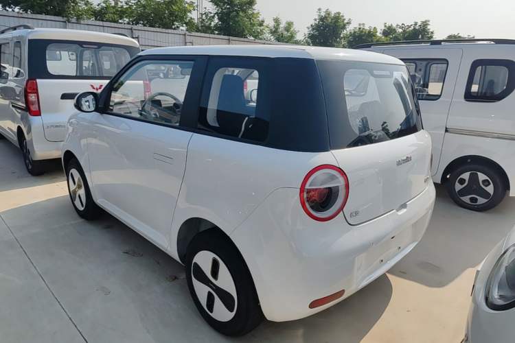 Used CHANGAN NEVO Lumin 2026 Model Treasure Edition 205km Passionate Beige Ningde Rear Left 45 Deg