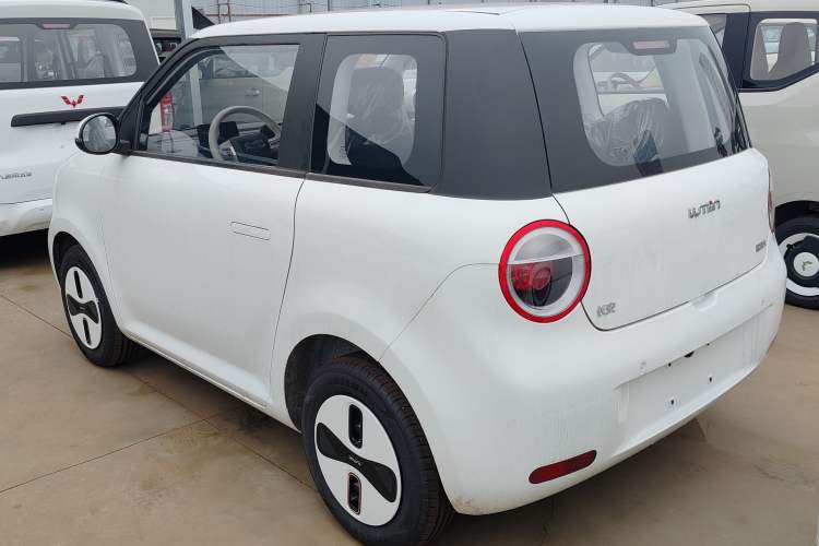 Used CHANGAN NEVO Lumin 2026 Model Treasure Edition 205km Passionate Beige Ningde Rear Left 45 Deg