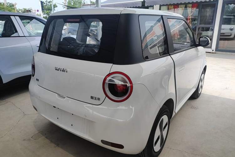 Used CHANGAN NEVO Lumin 2026 Model Treasure Edition 205km Passionate Beige Ningde Rear Right 45 Deg