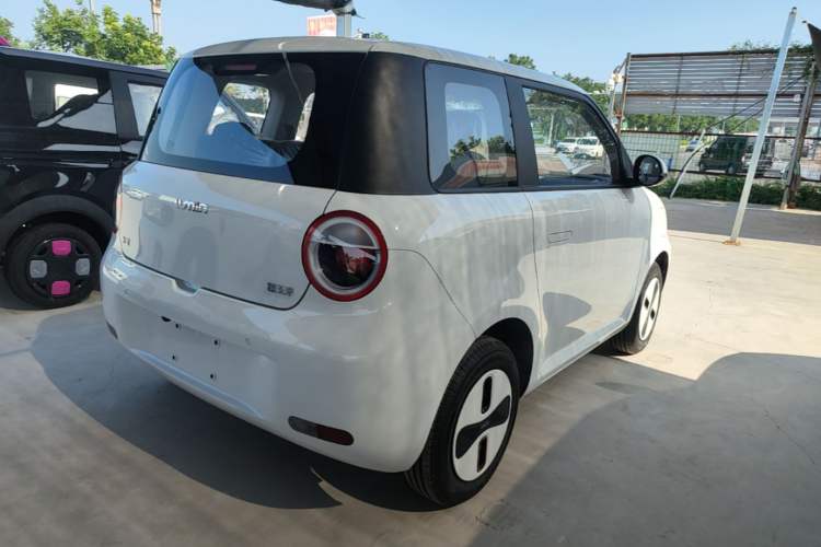 Used CHANGAN NEVO Lumin 2026 Model Treasure Edition 205km Passionate Beige Ningde Rear Right 45 Deg