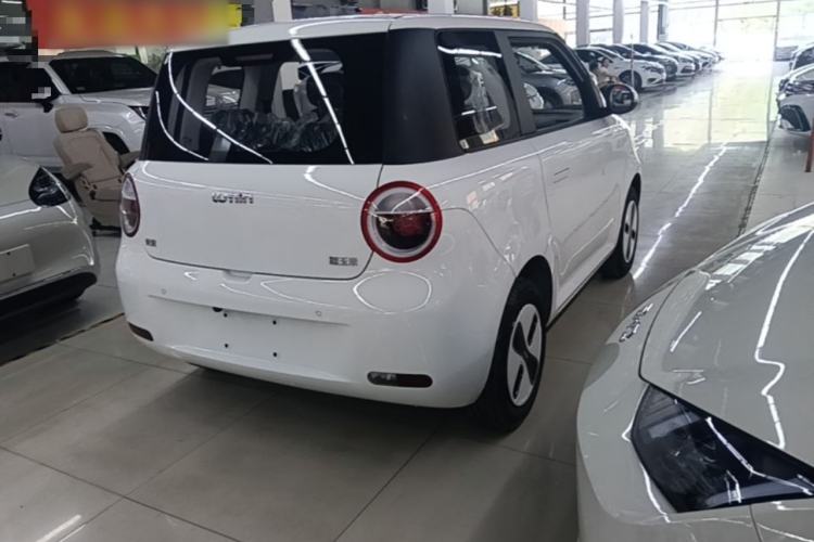 Used CHANGAN NEVO Lumin 2026 Model Treasure Edition 205km Passionate Beige Ningde Rear Right 45 Deg